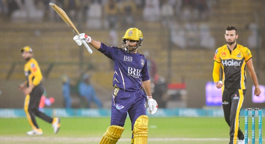 Sarfaraz Ahmed hits 81 runs off 40 balls in a losing cause against Peshawar Zalmi